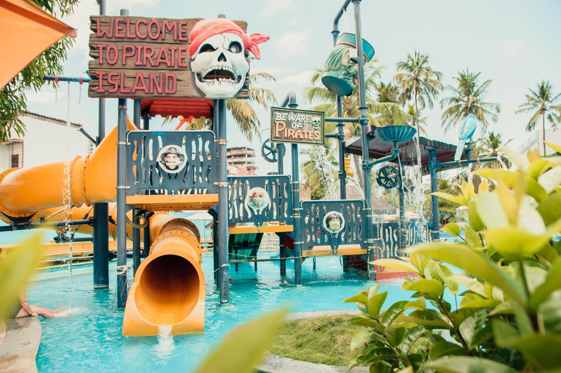 image-housing-carousel