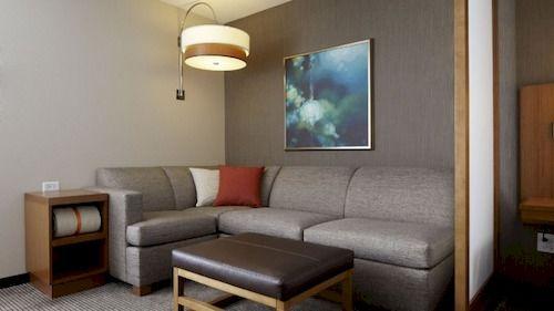 image-housing-carousel