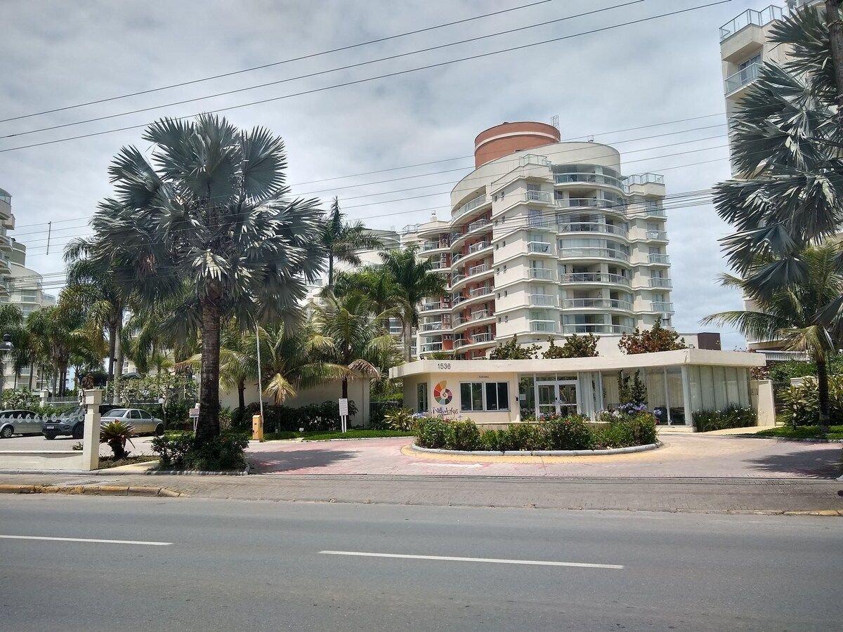 image-housing-carousel