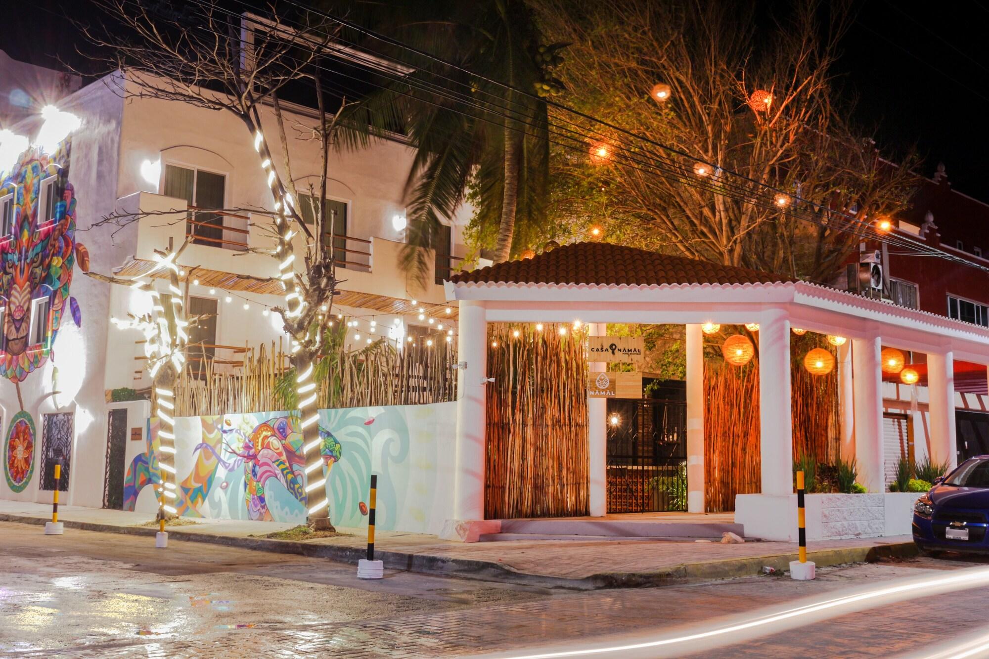 image-housing-carousel