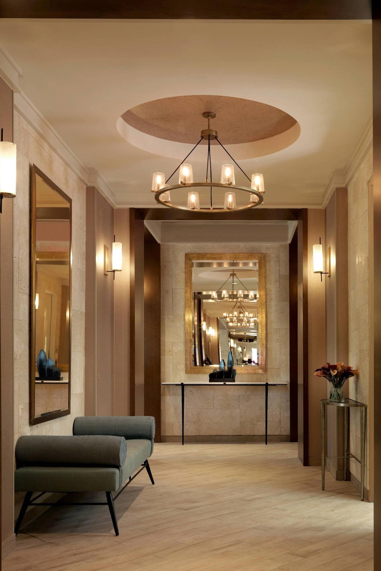 image-housing-carousel