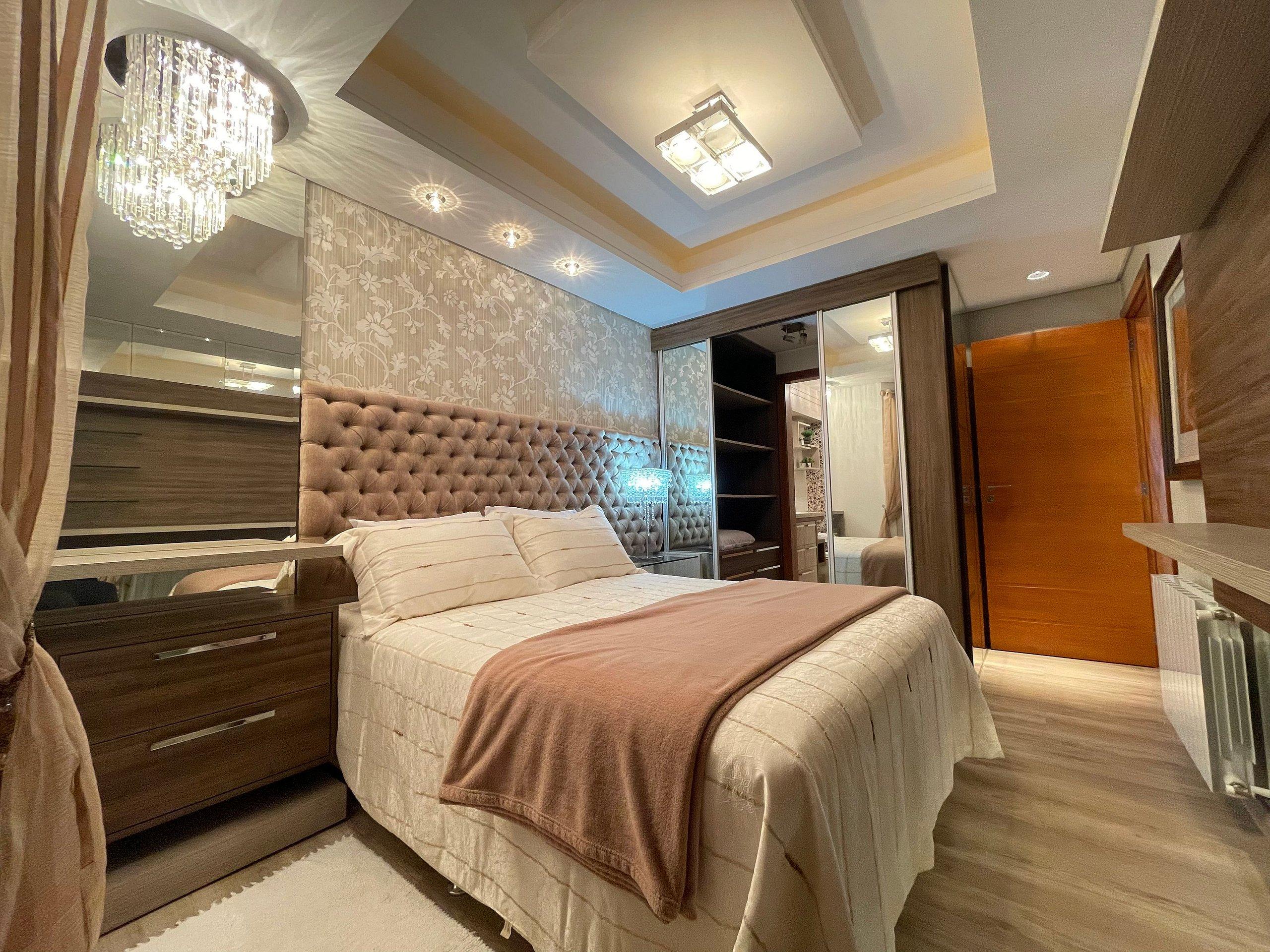 image-housing-carousel