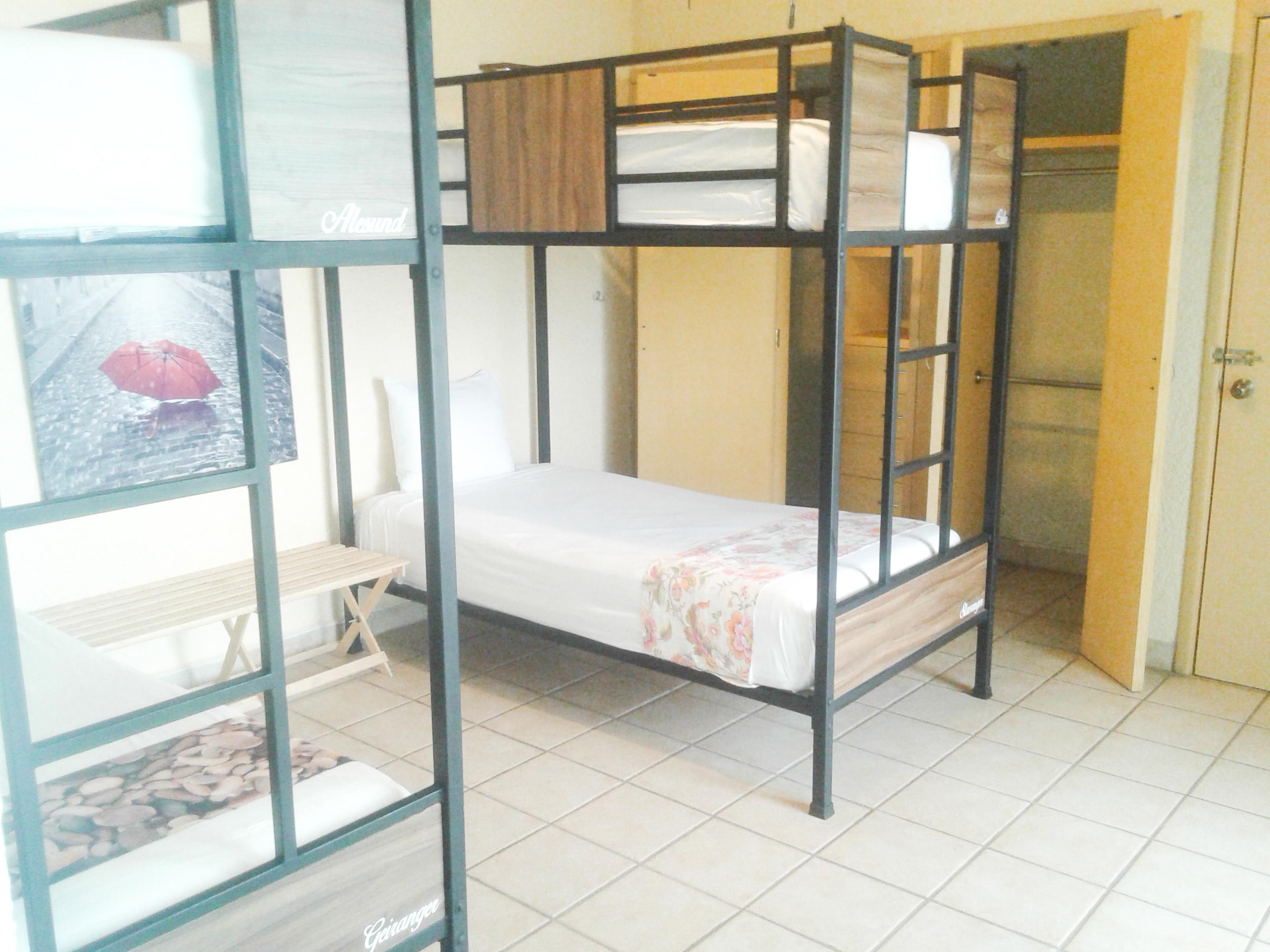 image-housing-carousel