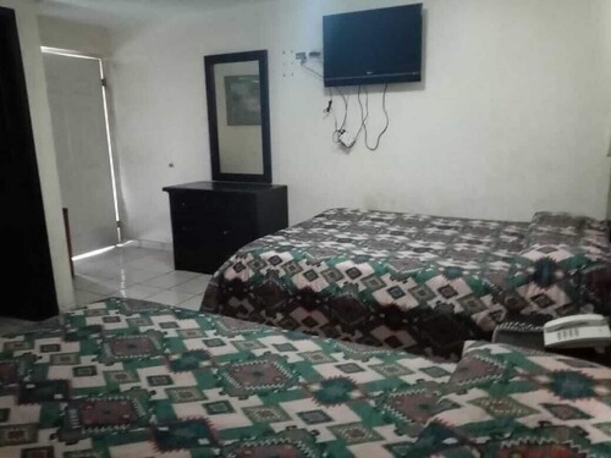 Hotel Santander Inn & Suites 6