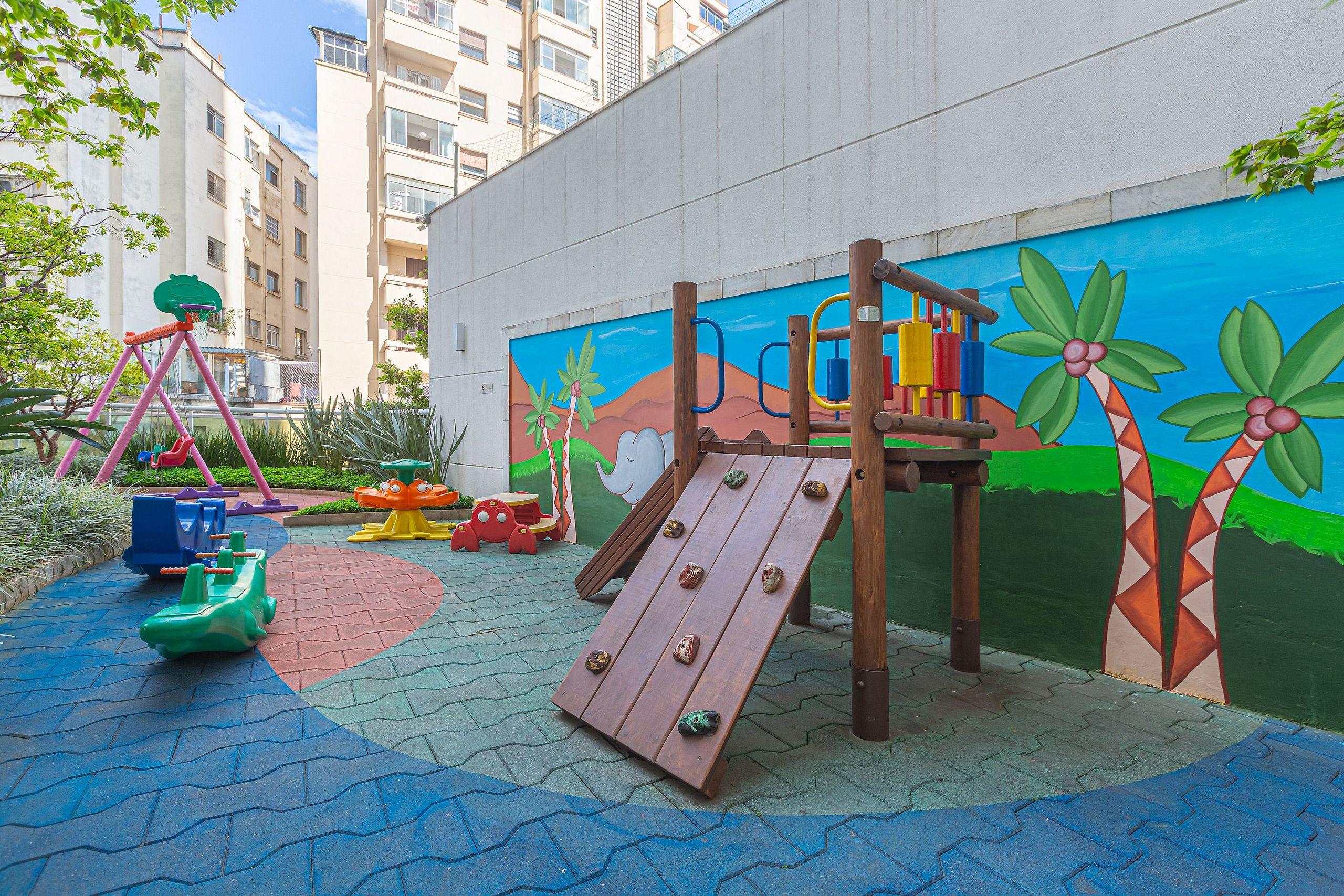 image-housing-carousel