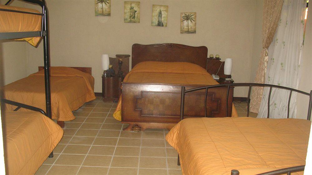image-housing-carousel