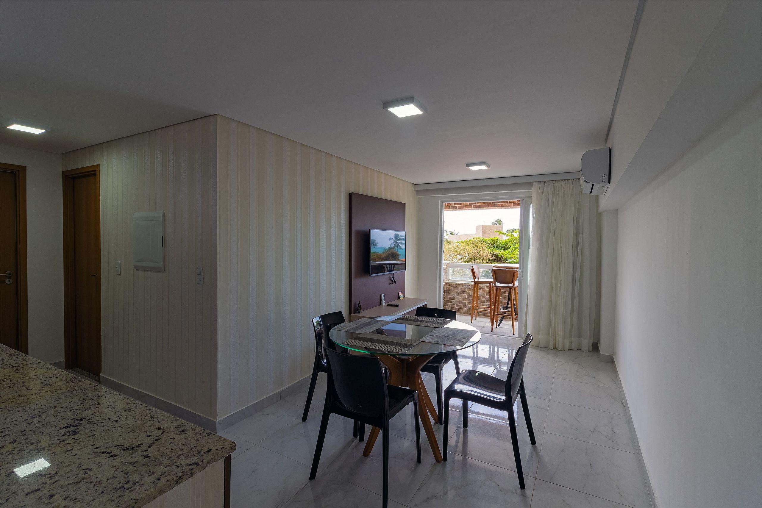 image-housing-carousel