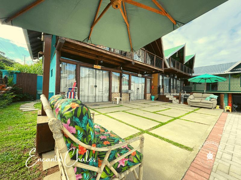 image-housing-carousel