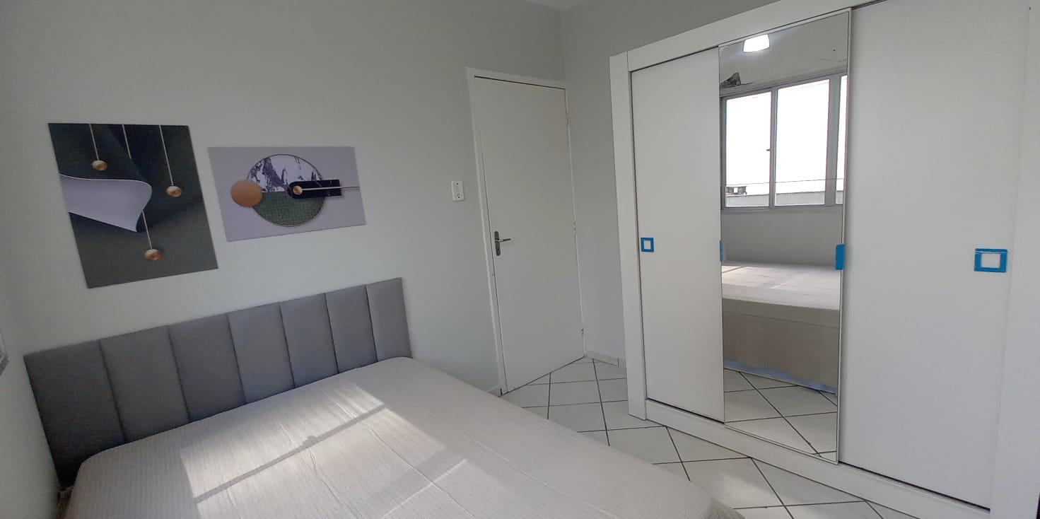image-housing-carousel