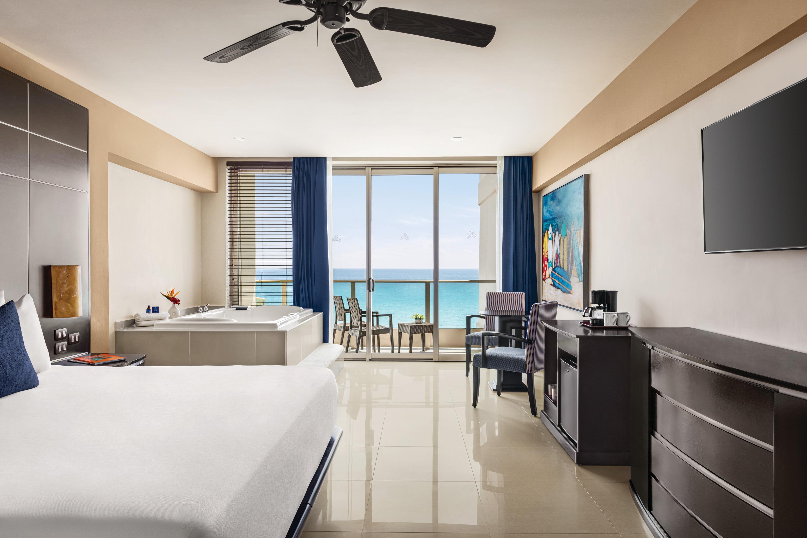 Suite Premium con Vista Parcial del Mar