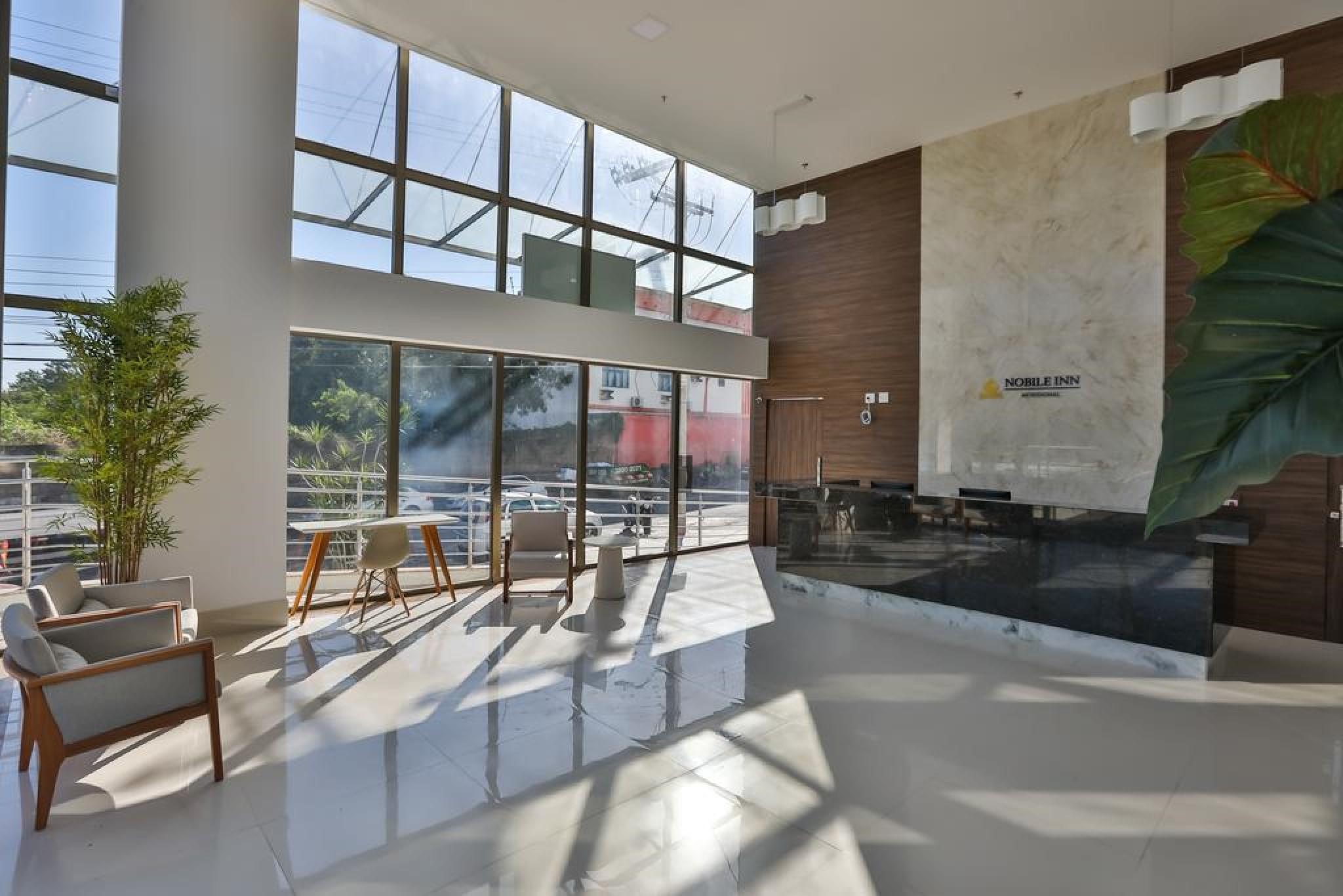 image-housing-carousel
