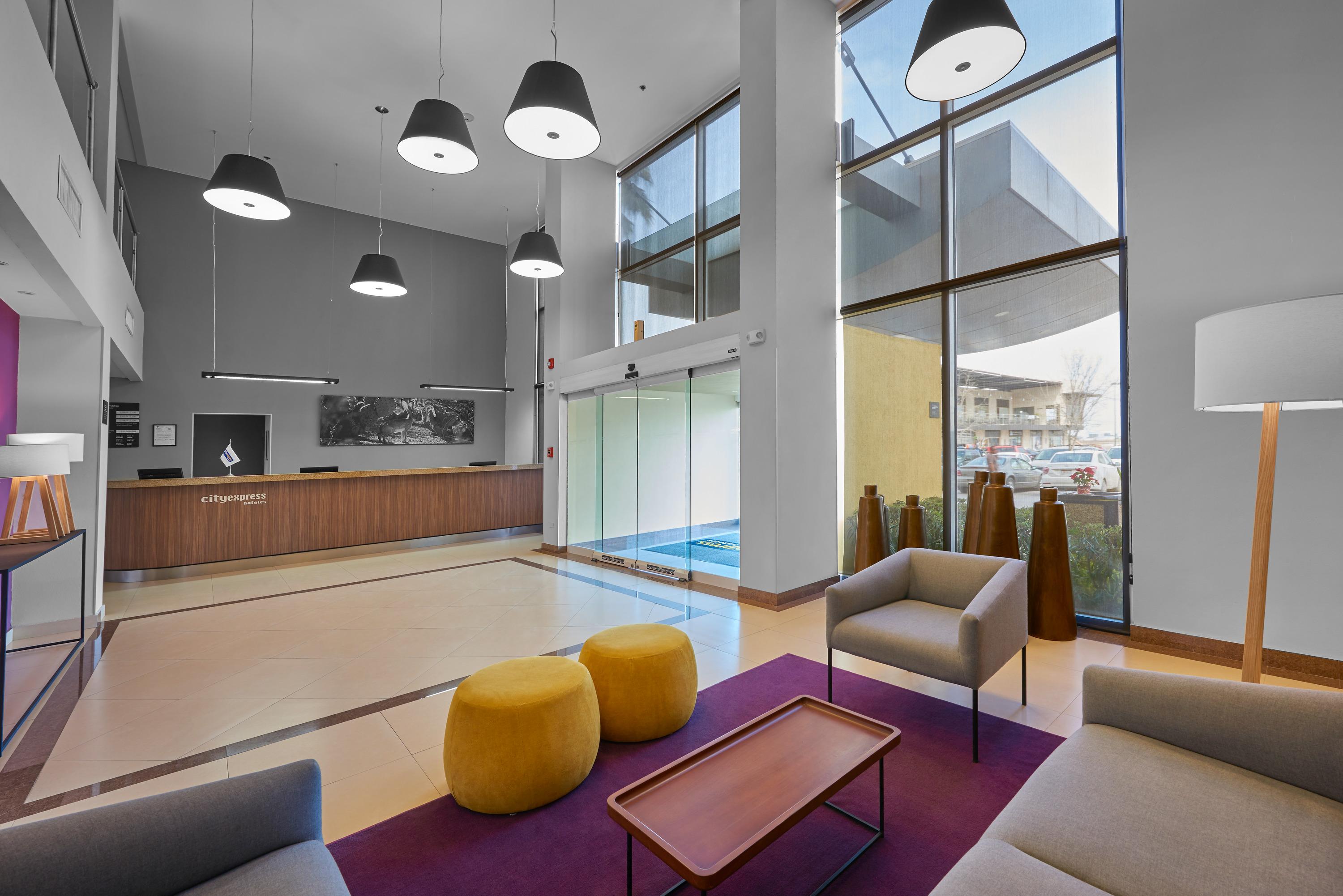 image-housing-carousel