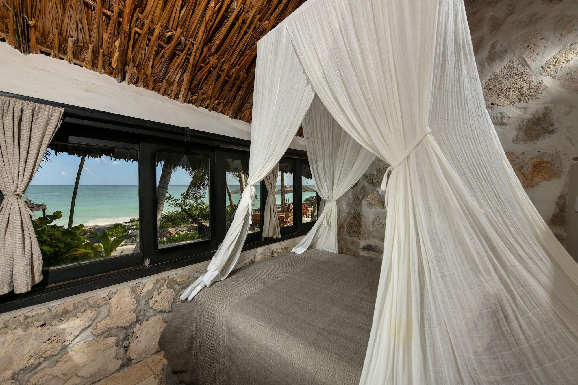 Ocean View Queen Bed Bungalow