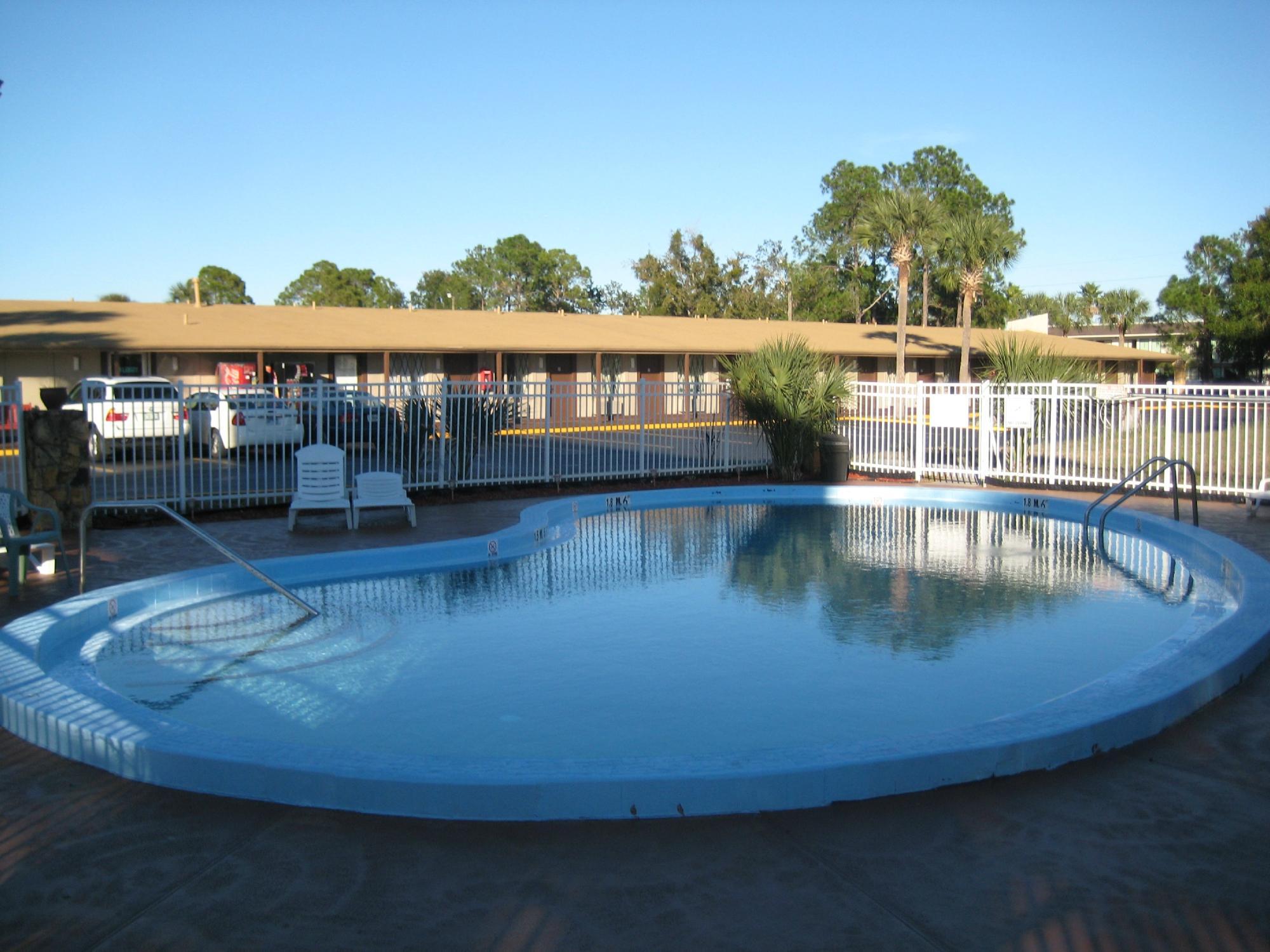 image-housing-carousel