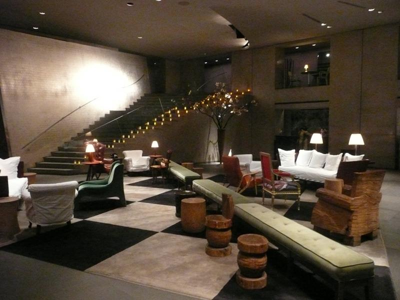 image-housing-carousel