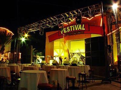image-housing-carousel