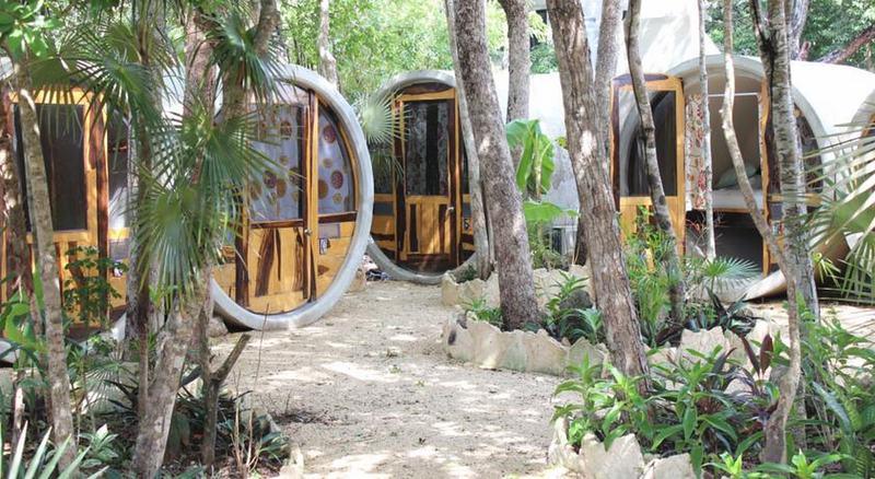 image-housing-carousel