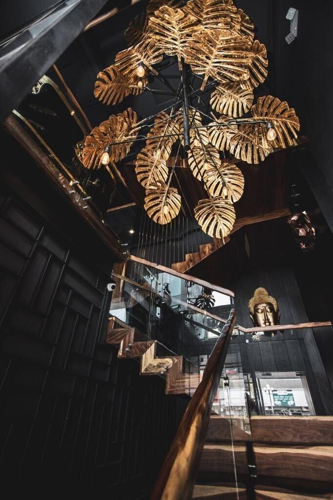 image-housing-carousel