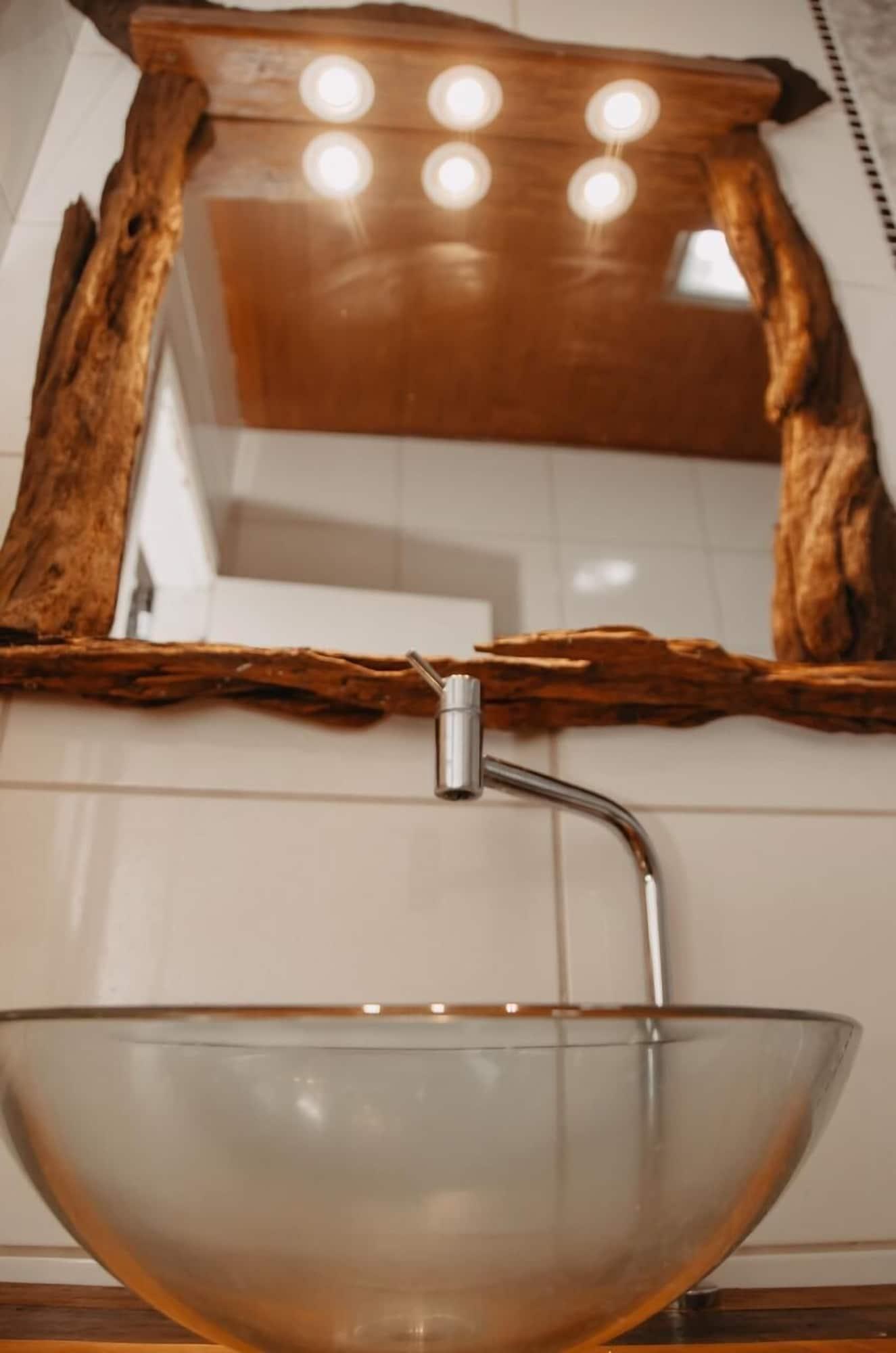 image-housing-carousel