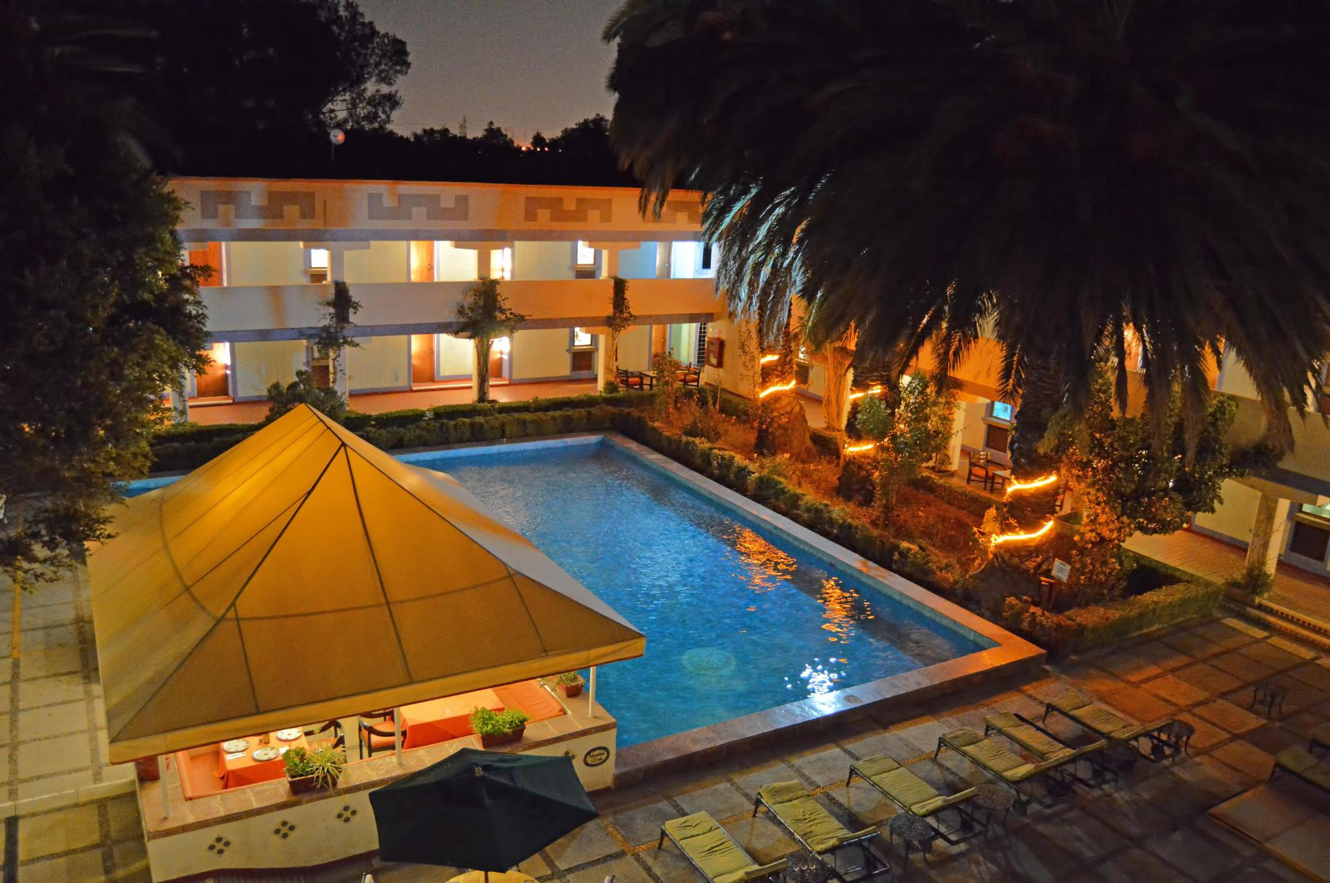 image-housing-carousel