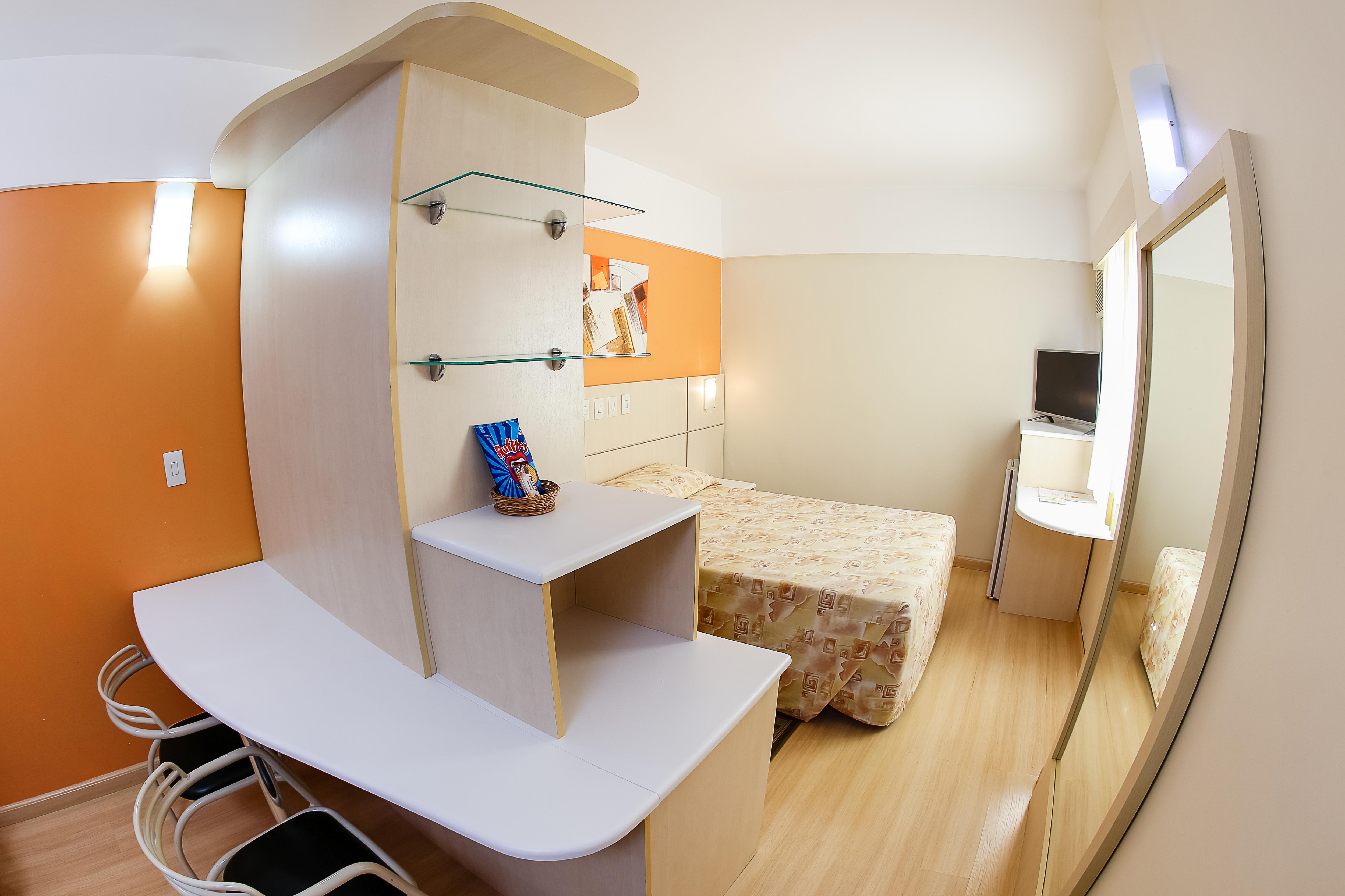 image-housing-carousel
