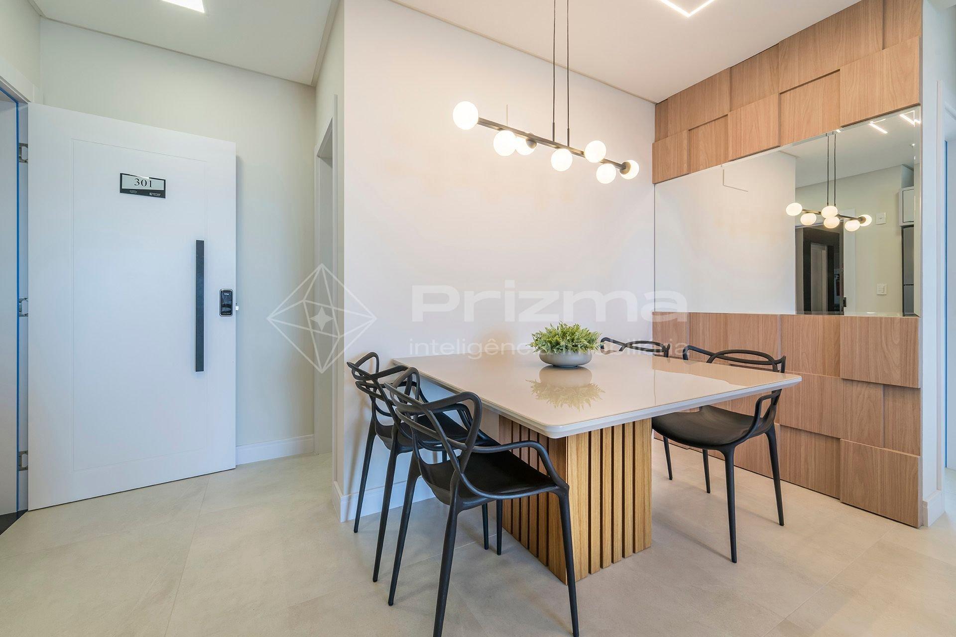 image-housing-carousel