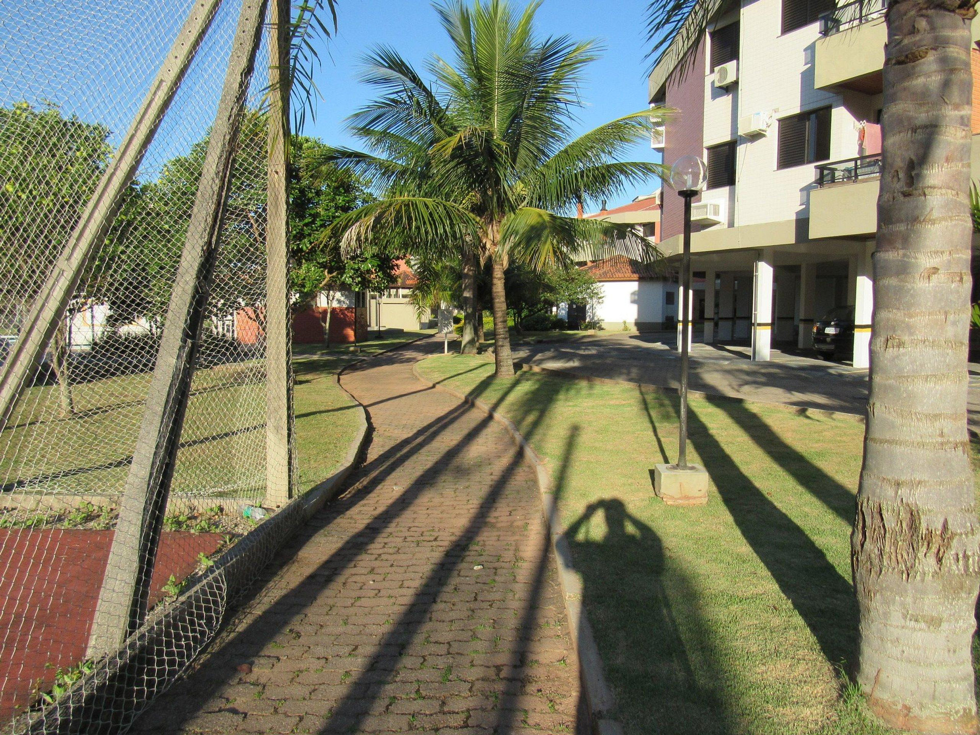 image-housing-carousel