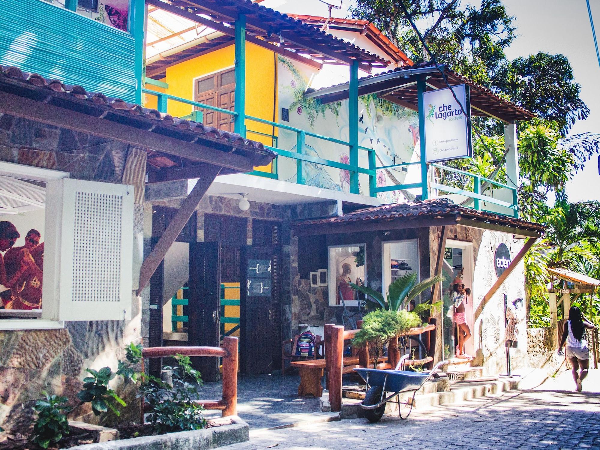 image-housing-carousel