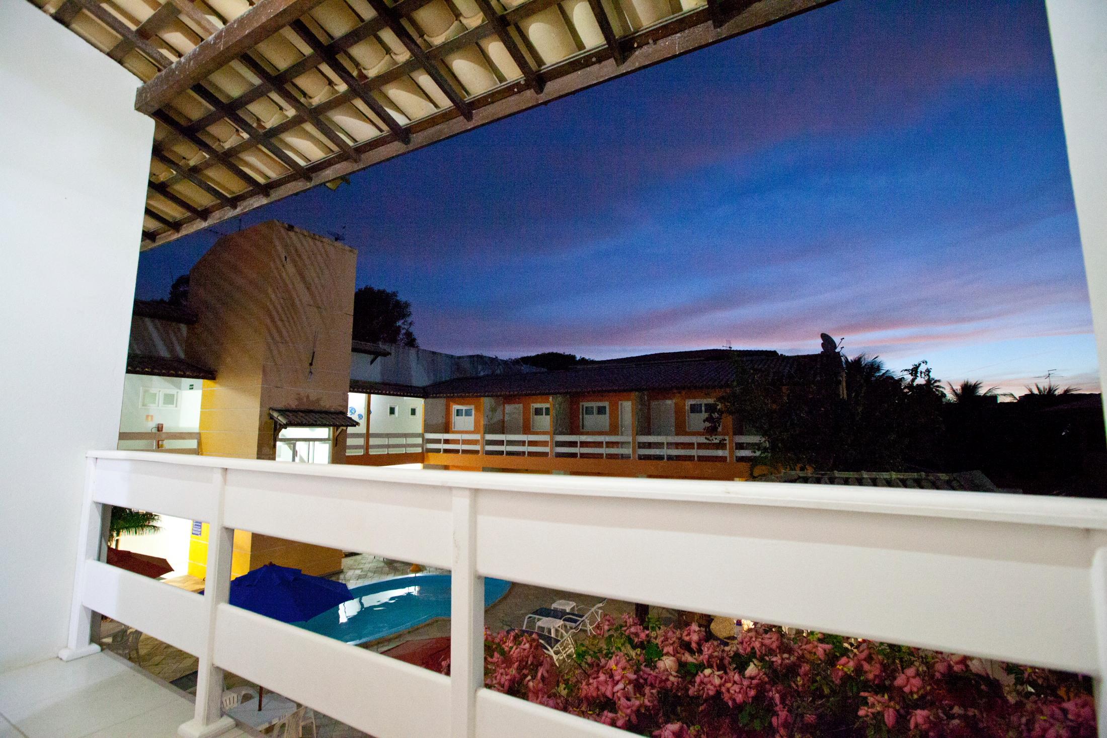image-housing-carousel