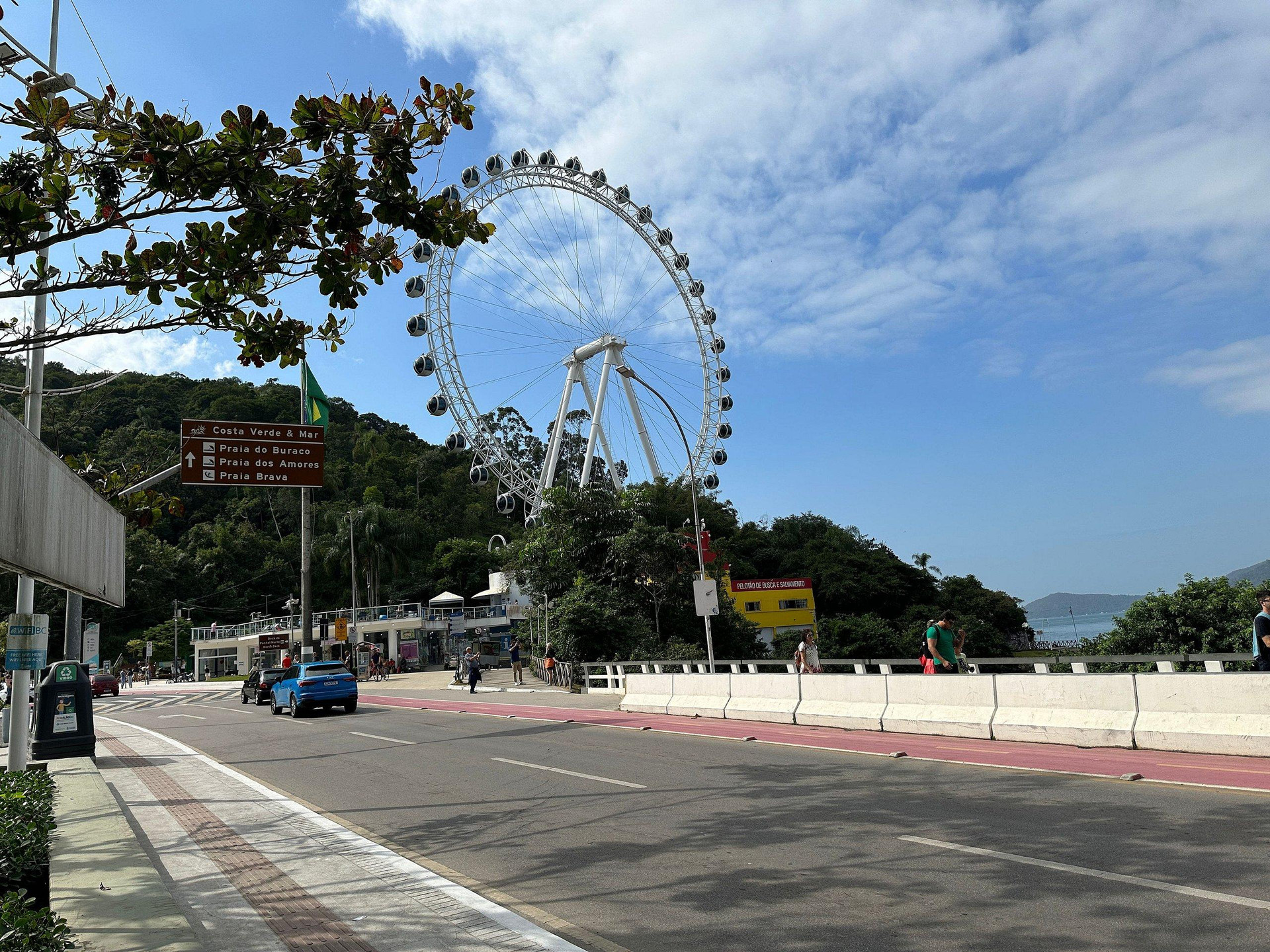 image-housing-carousel