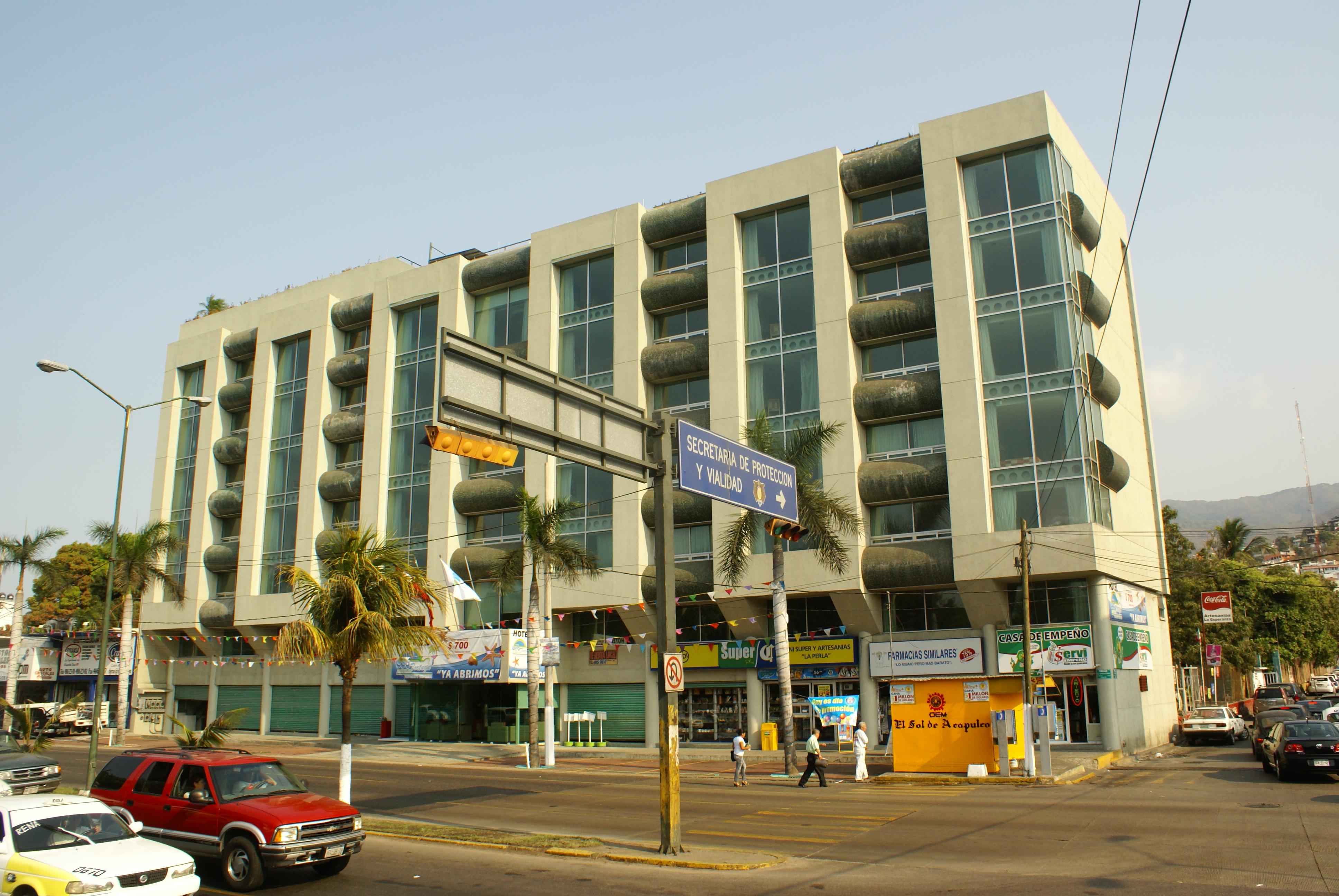 image-housing-carousel