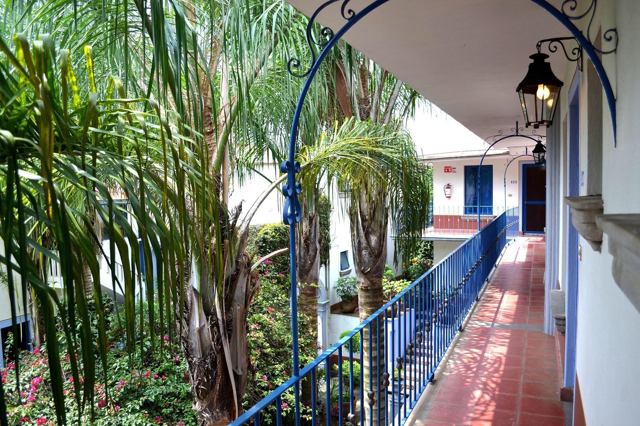 image-housing-carousel