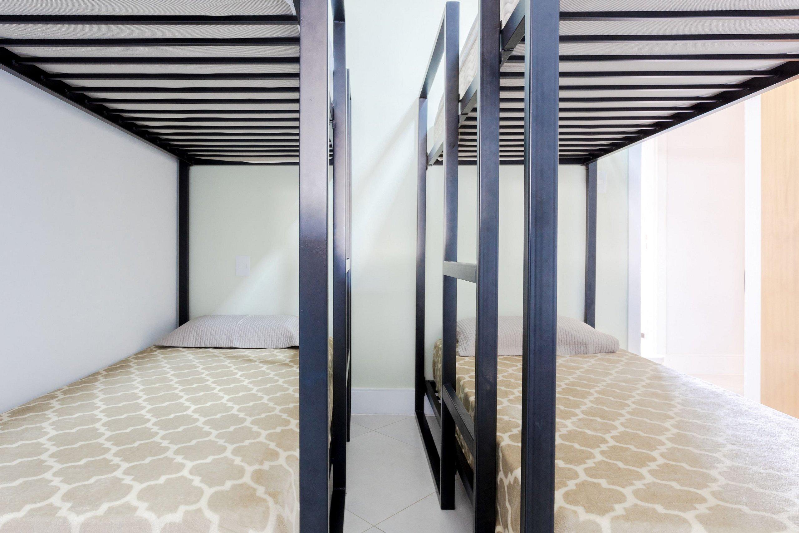 image-housing-carousel