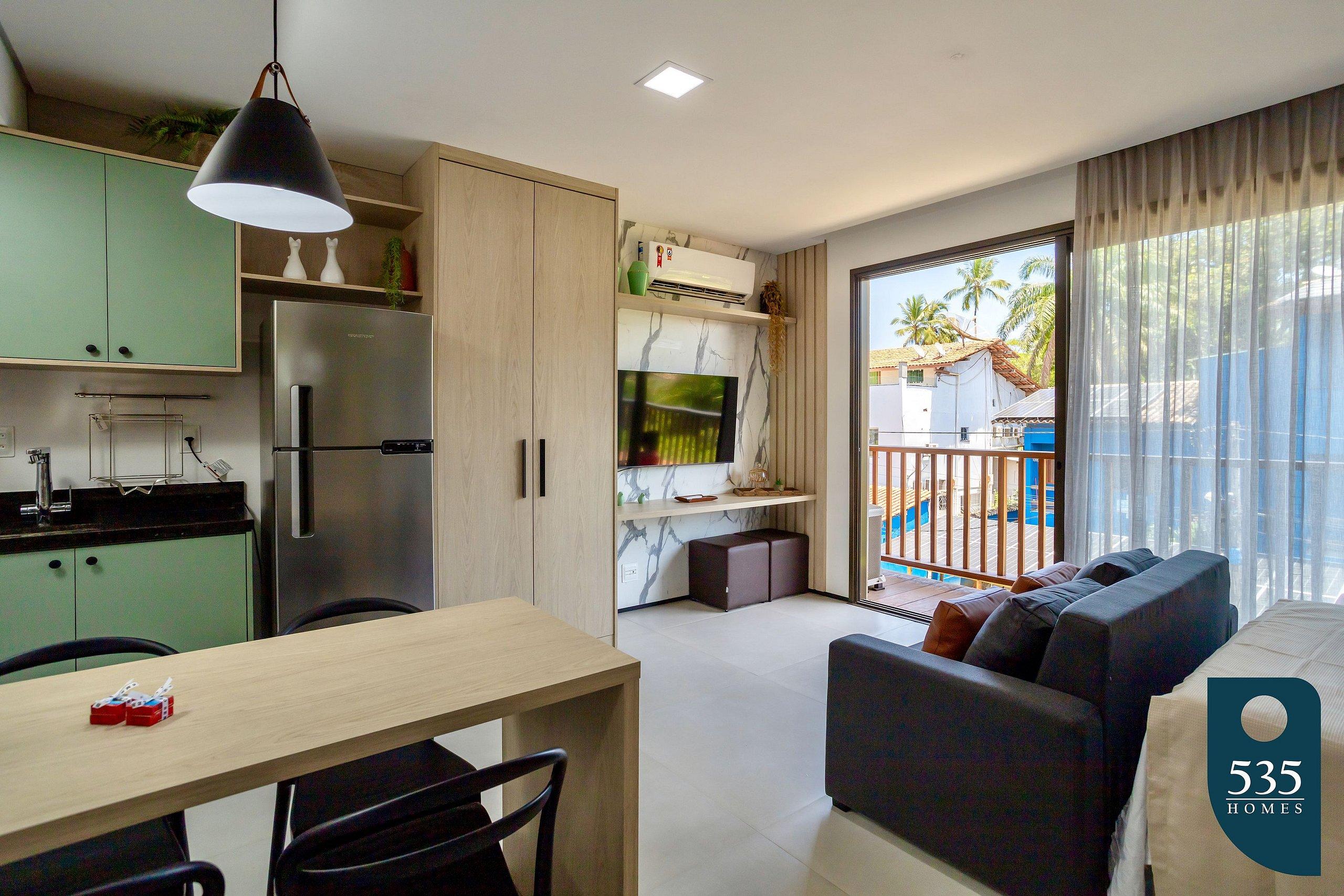 image-housing-carousel