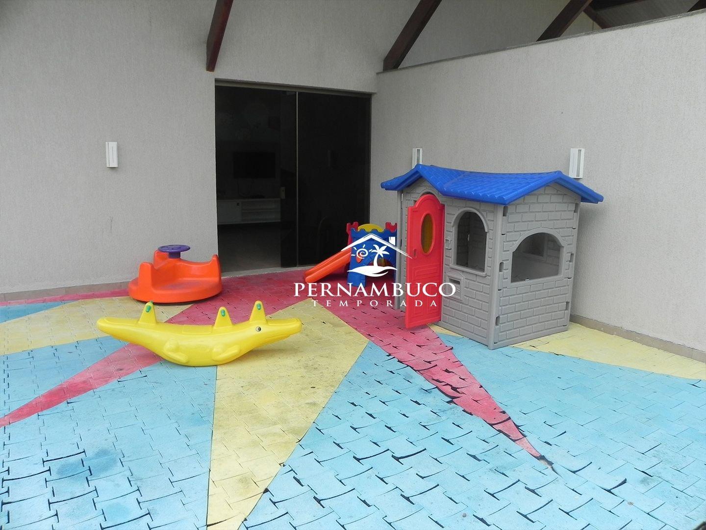 image-housing-carousel