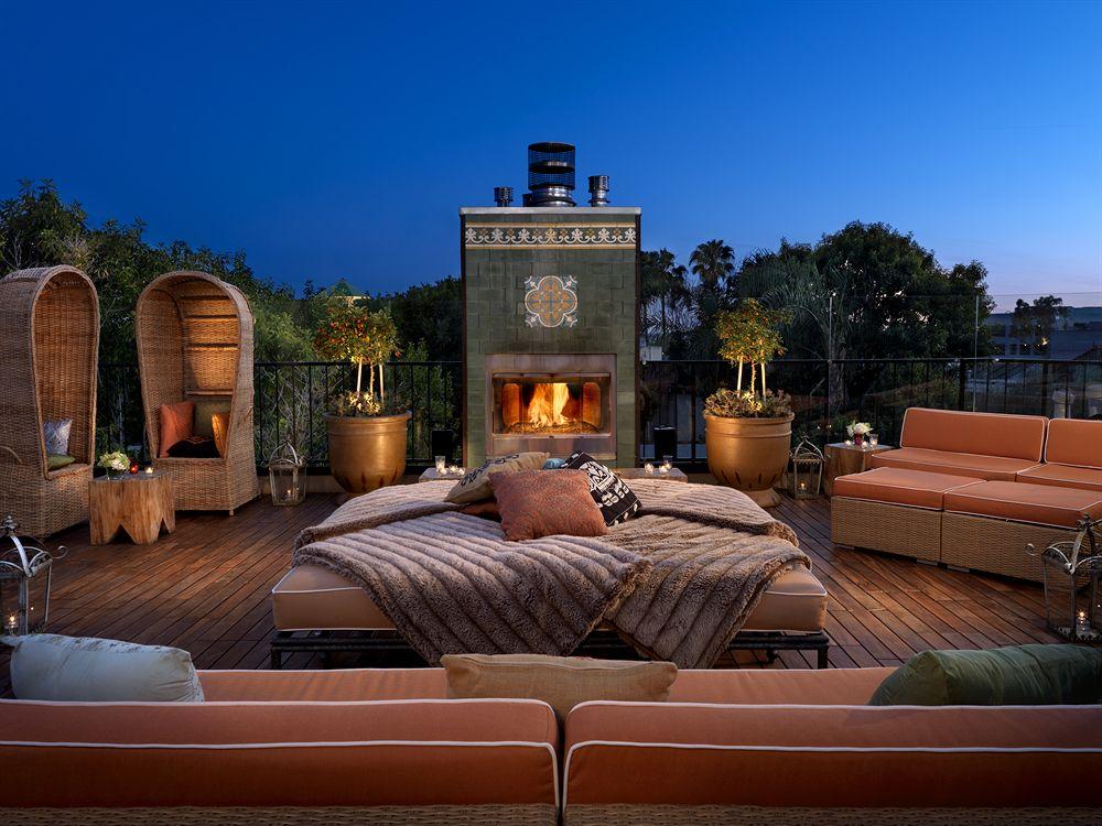 image-housing-carousel