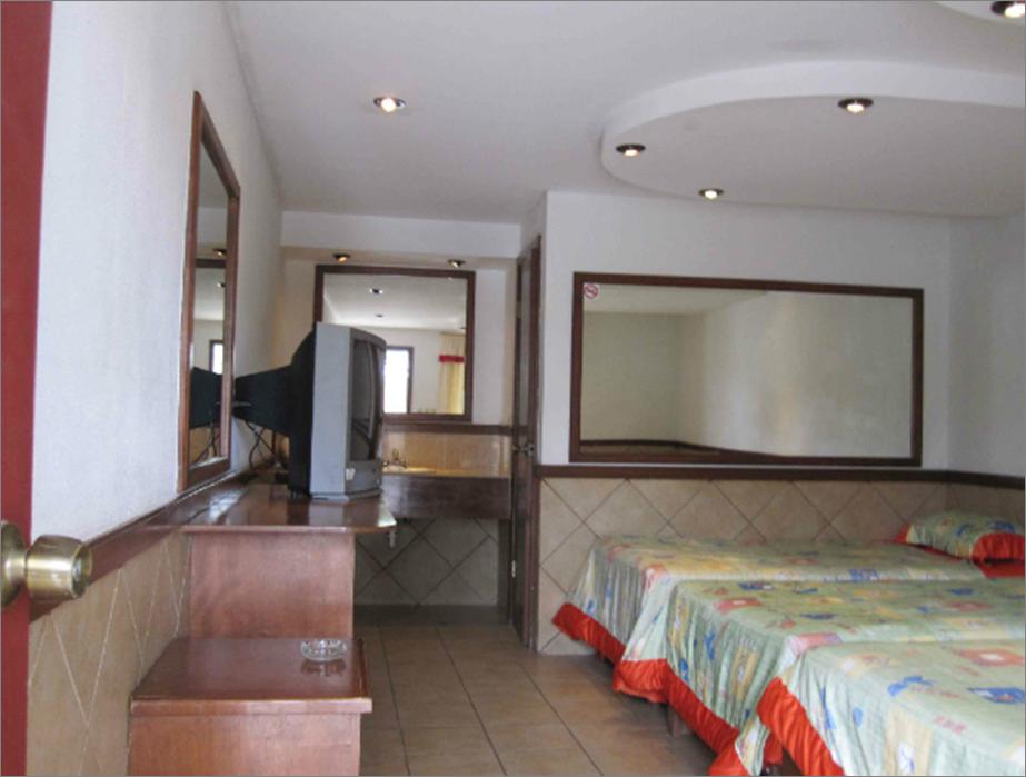 image-housing-carousel