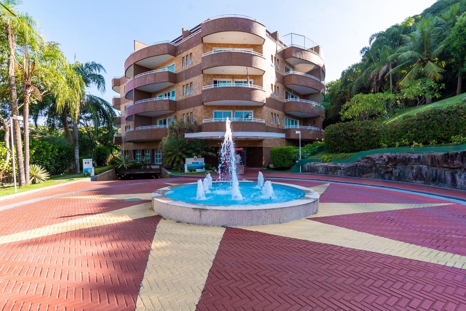 image-housing-carousel