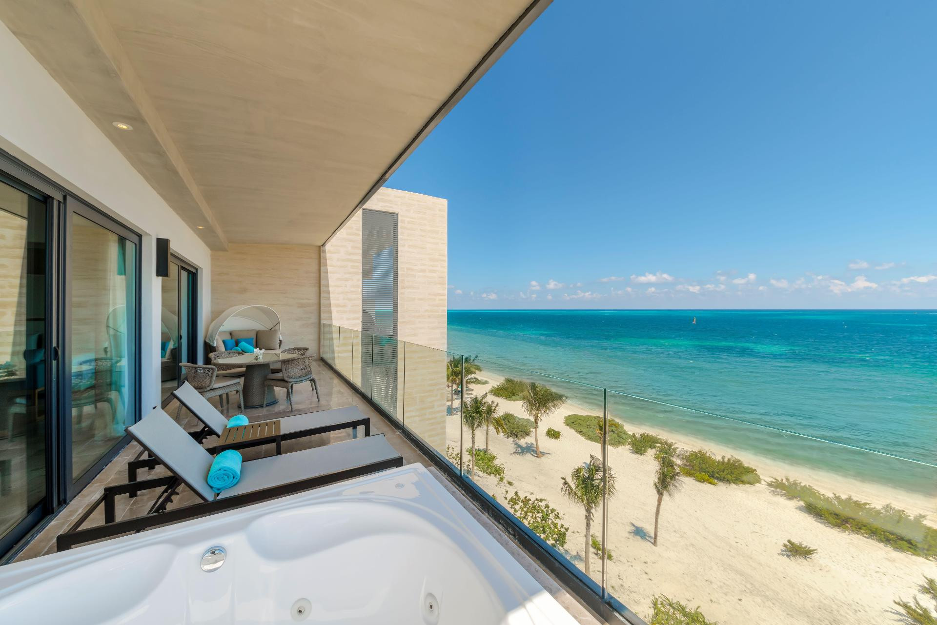 Suite Doble Master con Vista al Mar