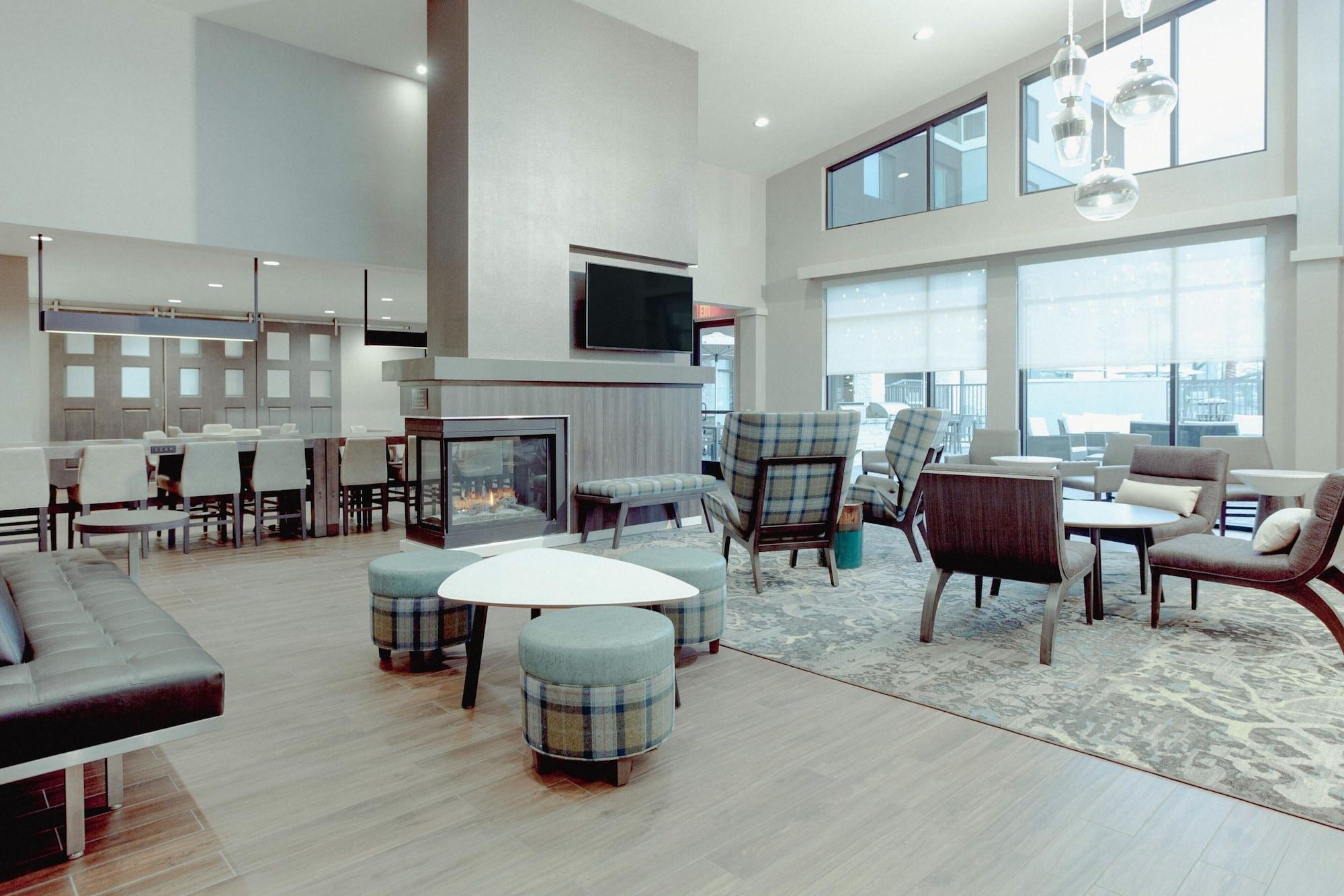 image-housing-carousel