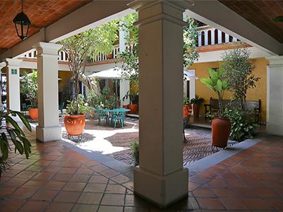 image-housing-carousel
