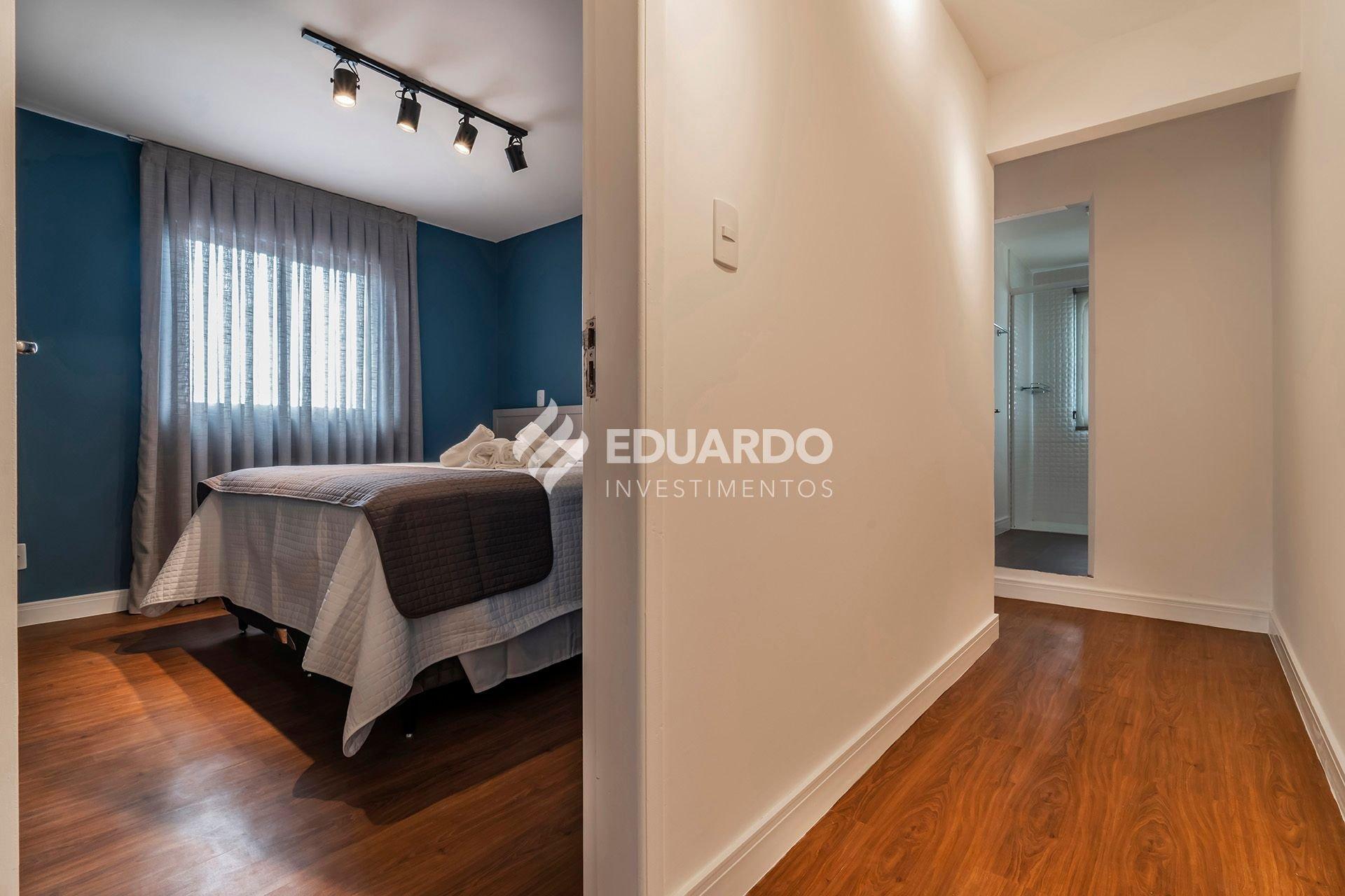 image-housing-carousel