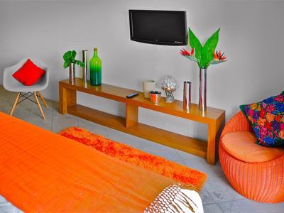 image-housing-carousel