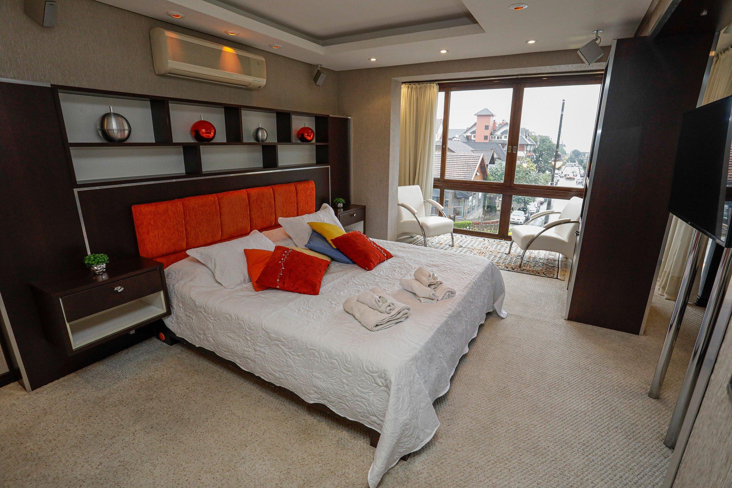 image-housing-carousel