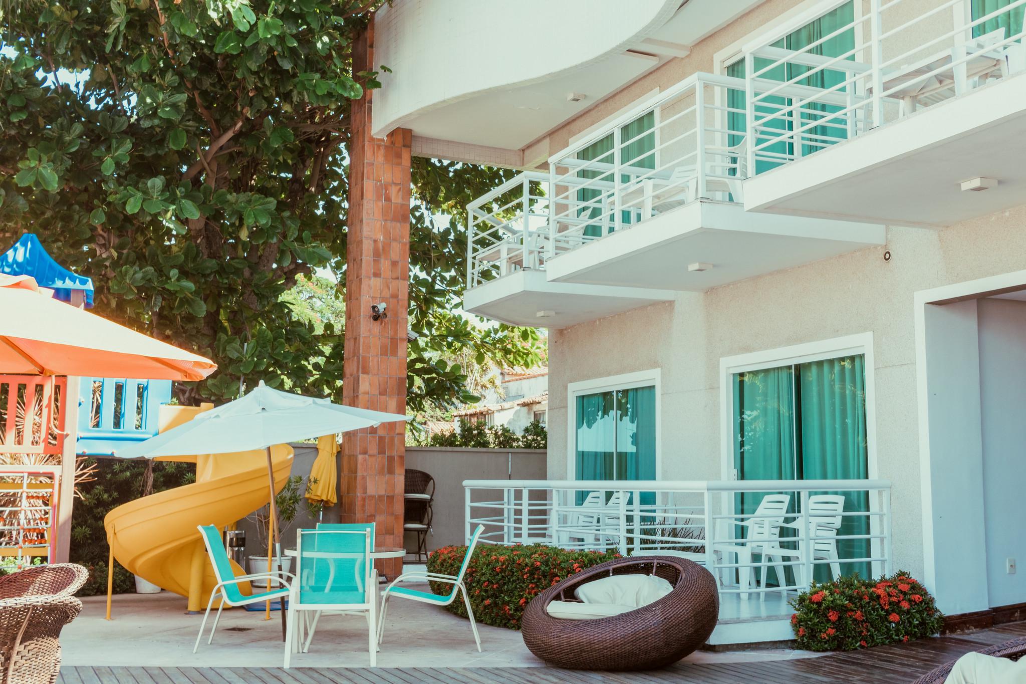 image-housing-carousel