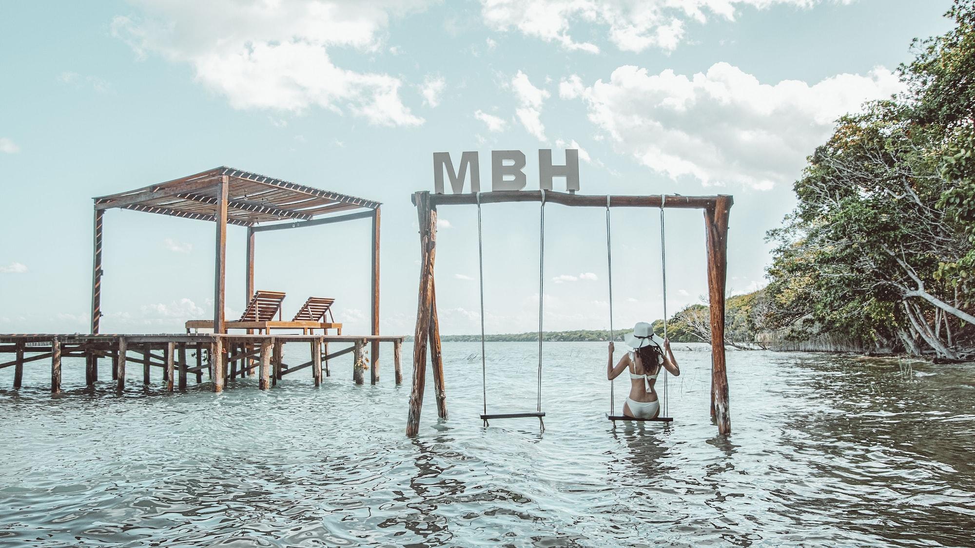image-housing-carousel