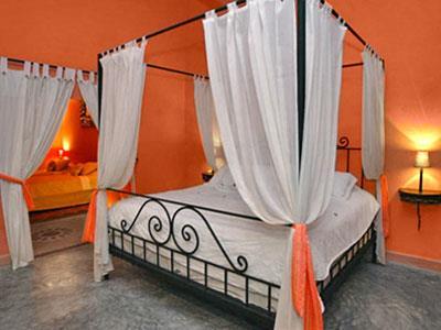 image-housing-carousel