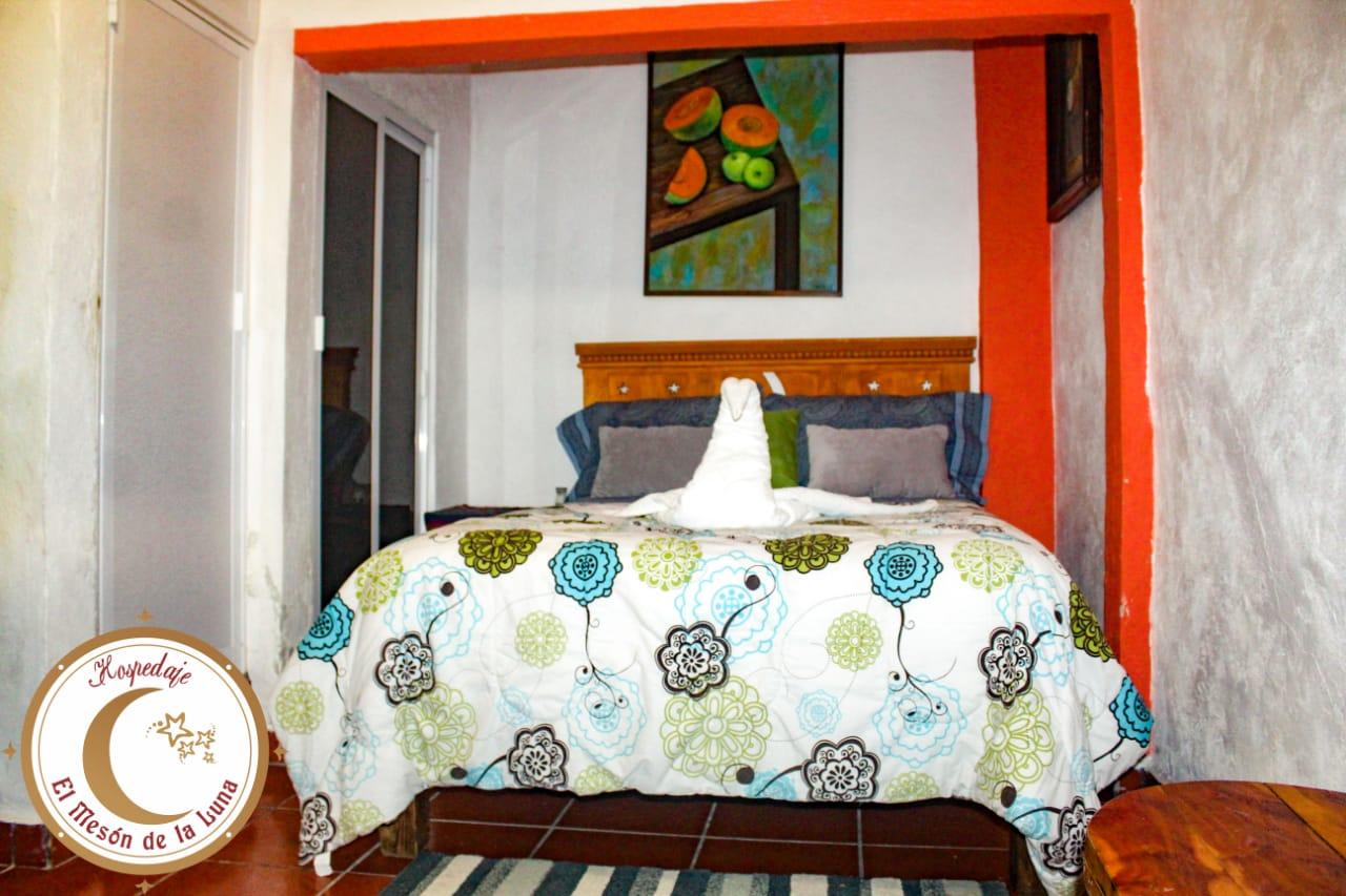 image-housing-carousel