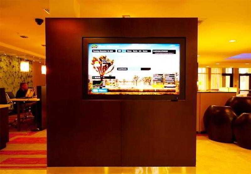 image-housing-carousel