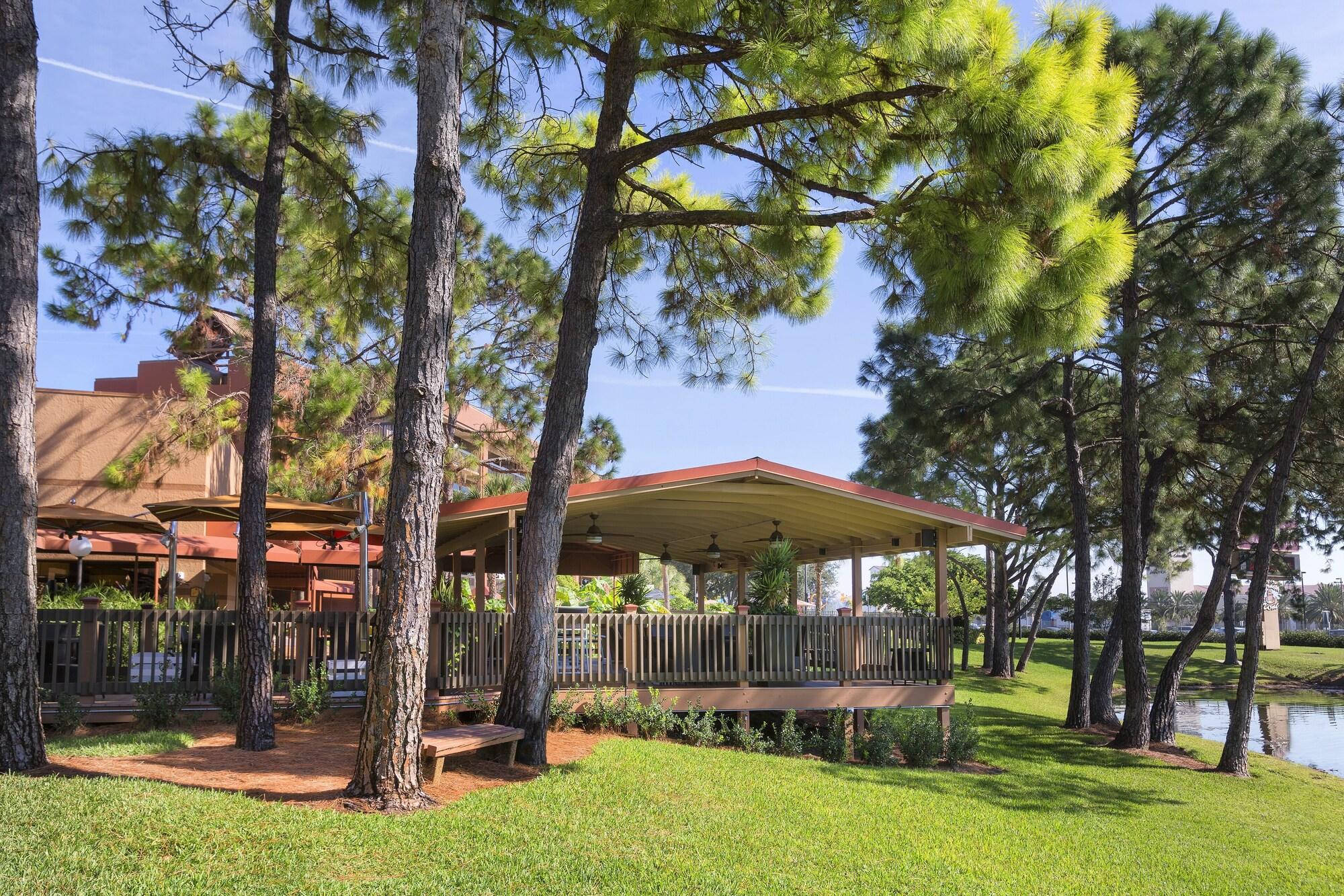 image-housing-carousel